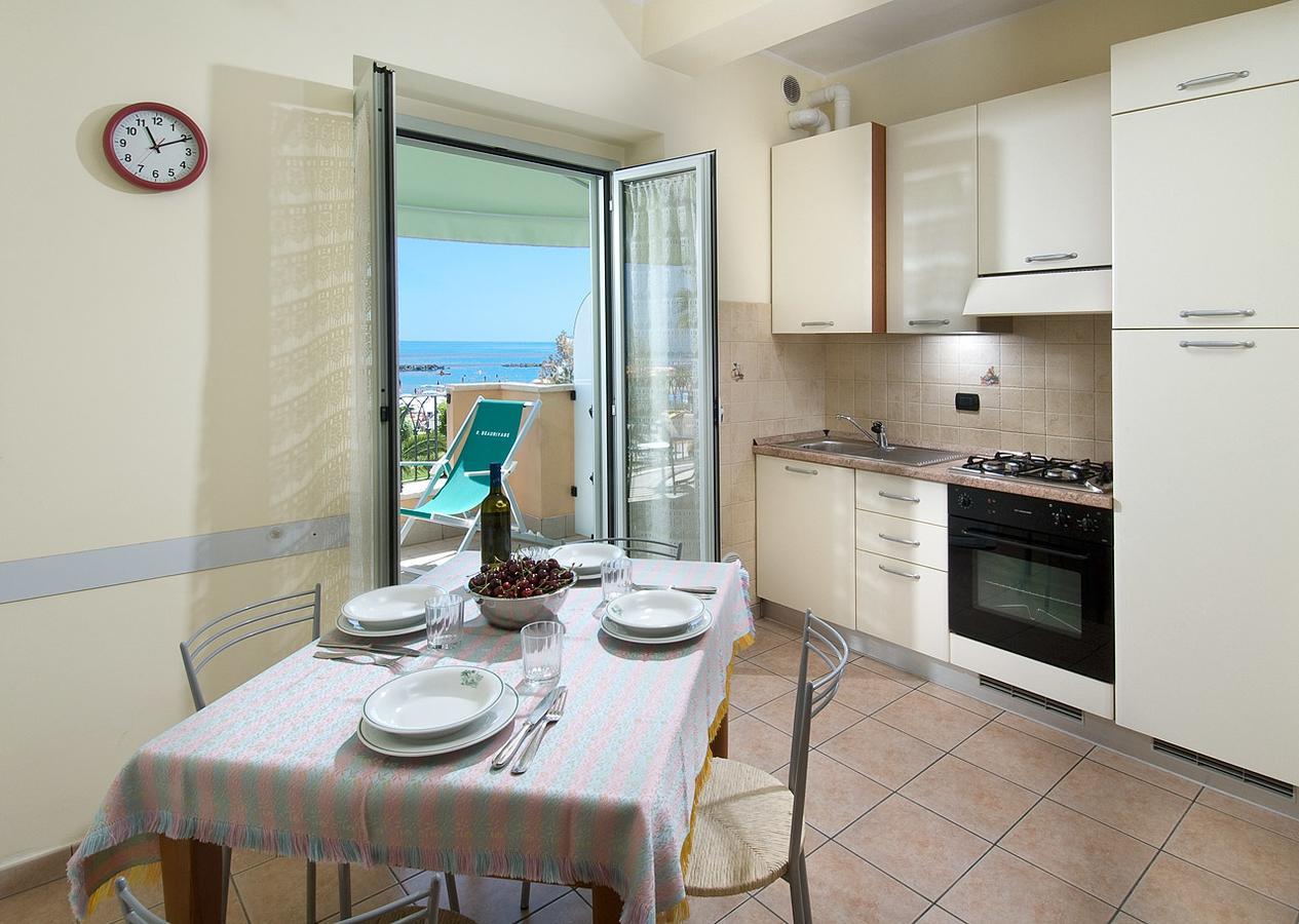 Aparthotel Beaurivage San Benedetto del Tronto Exterior foto