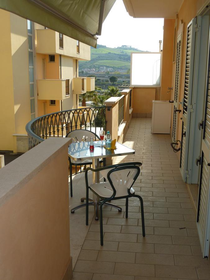 Aparthotel Beaurivage San Benedetto del Tronto Exterior foto